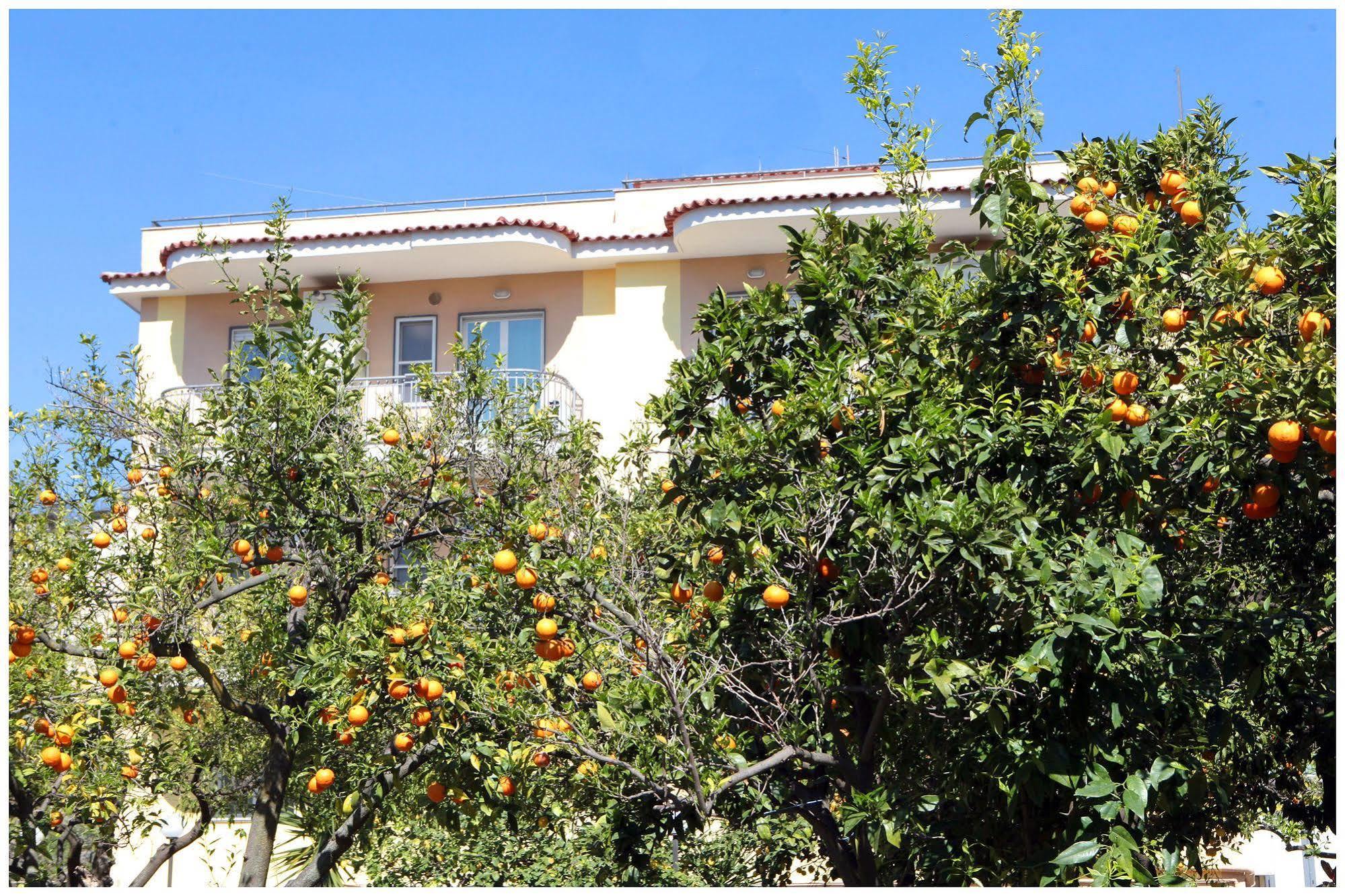 פומפיי Hotel Iside מראה חיצוני תמונה