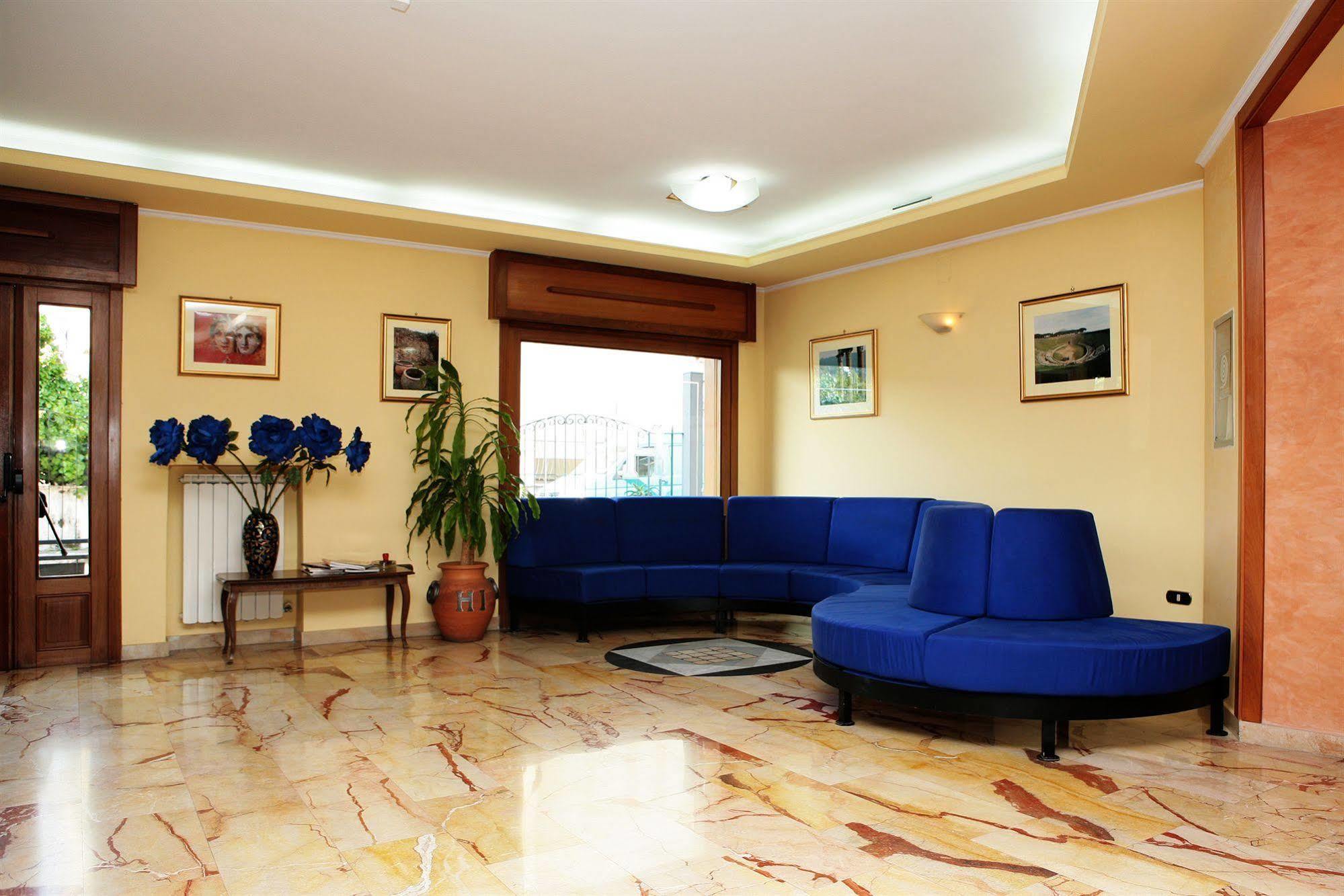 פומפיי Hotel Iside מראה חיצוני תמונה