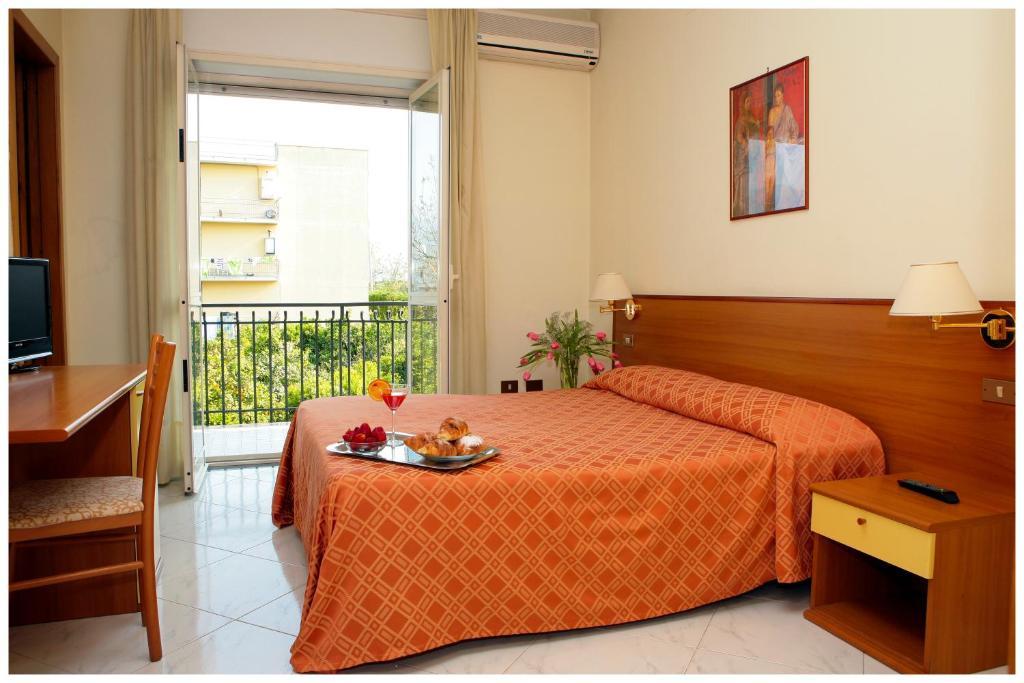 פומפיי Hotel Iside מראה חיצוני תמונה